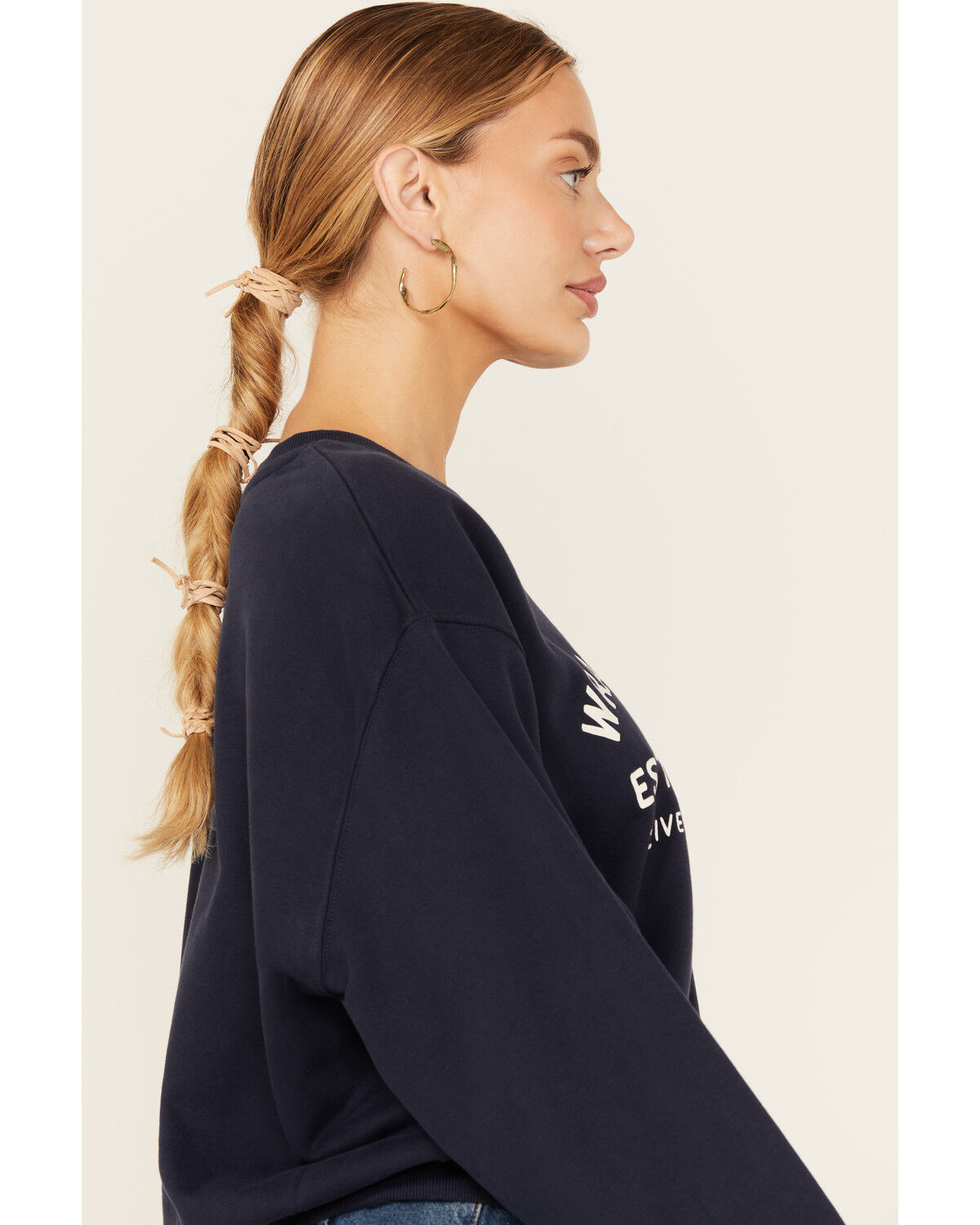 Wrangler Women's Oversized Born Free Modern Crewneck Sweatshirt