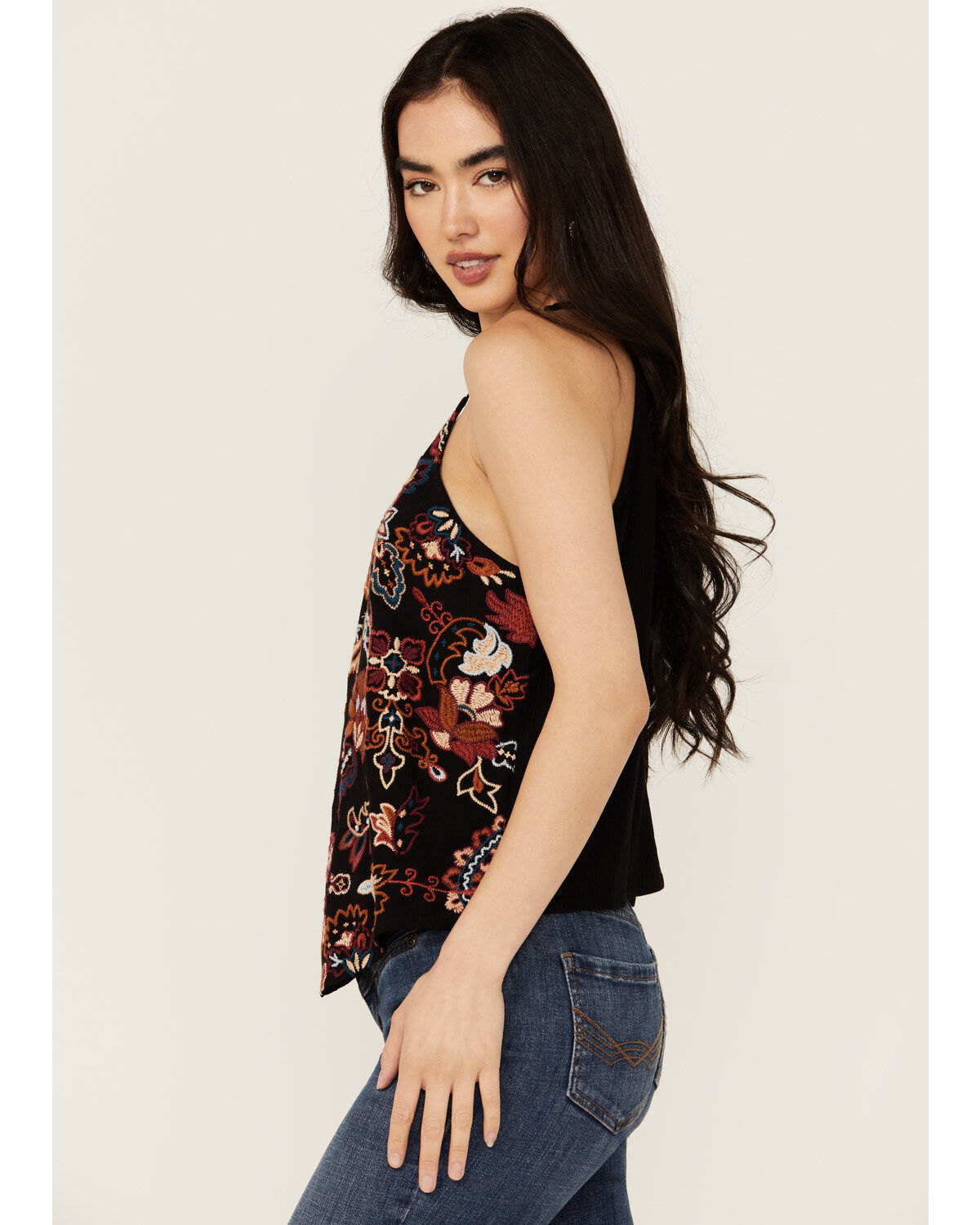 Idyllwind Women's Scrolling Floral Haze Embroidered Sleeveless Top
