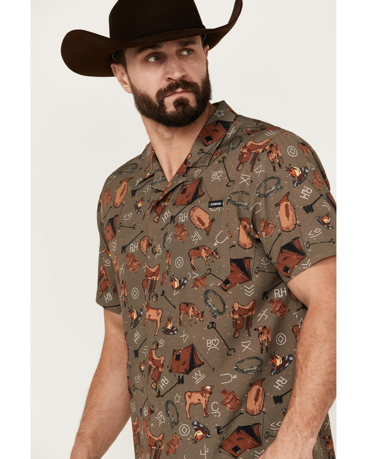 Cinch Men's Camp Conversational Print Short Sleeve Button-Down Performance Stretch Western Shirt