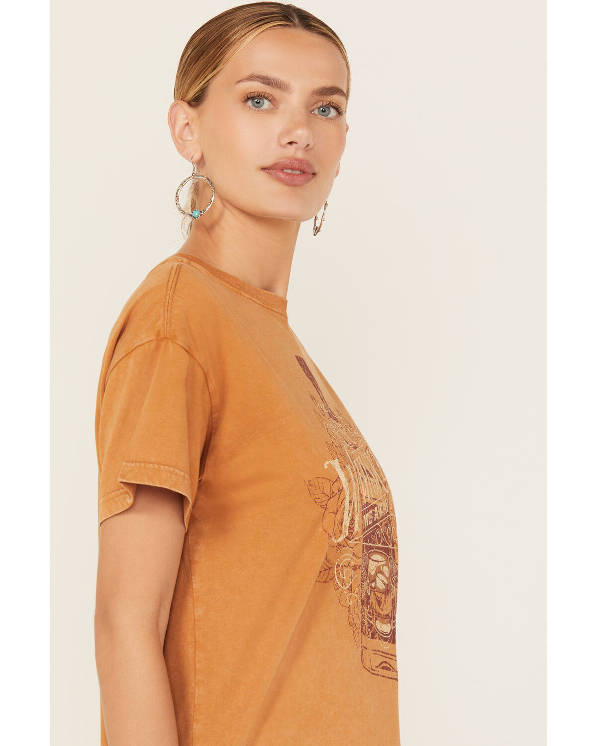 Cleo + Wolf Women's Whiskey Me Away Short Sleeve Graphic Tee