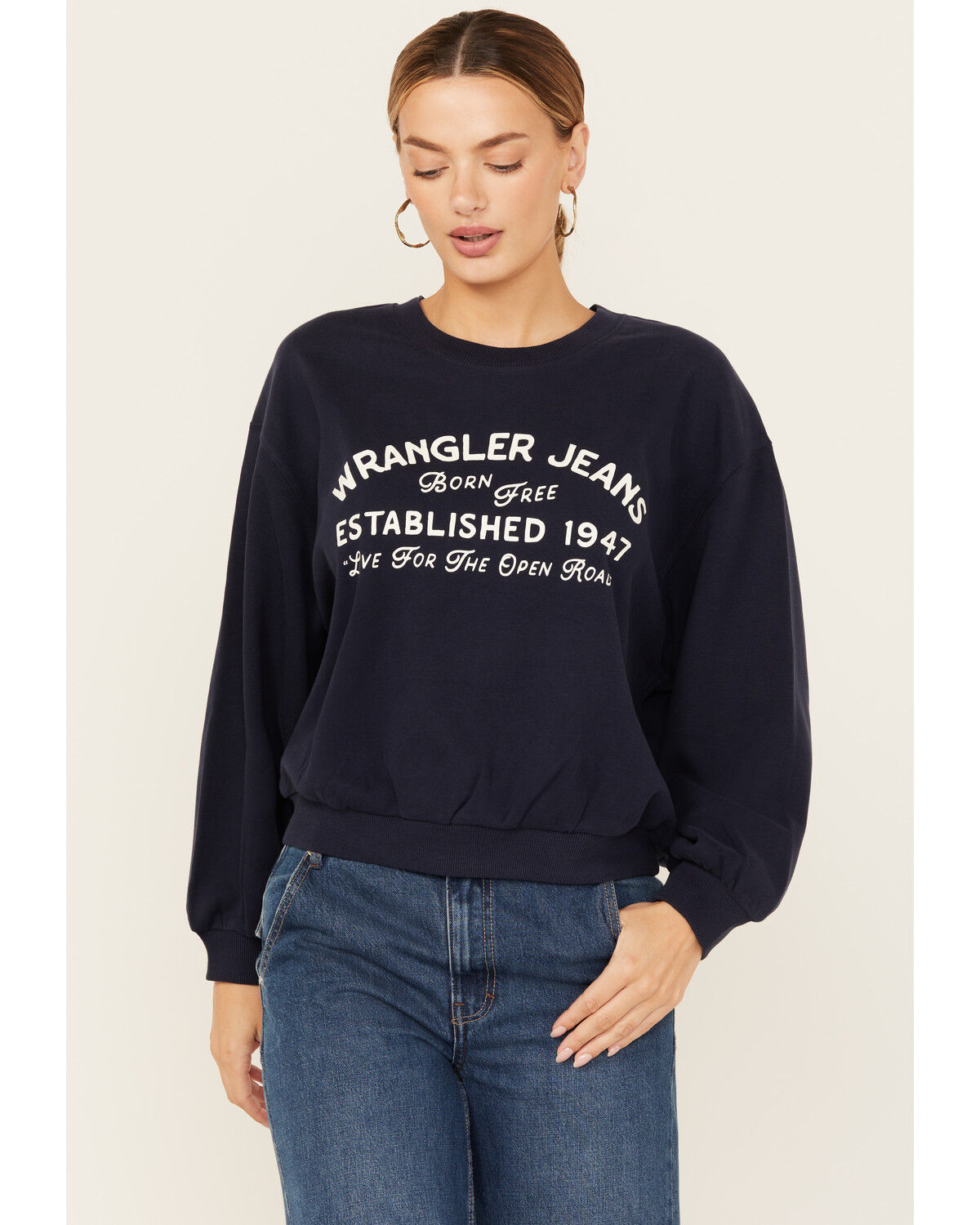 Wrangler Women's Oversized Born Free Modern Crewneck Sweatshirt