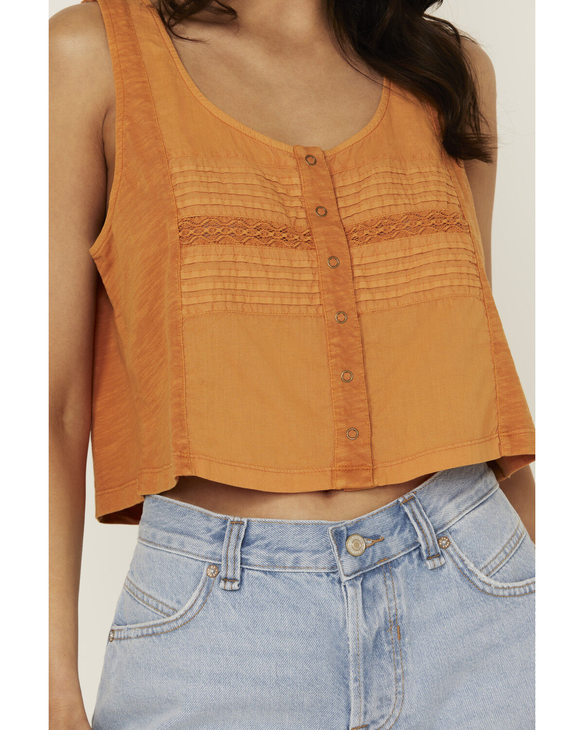 Cleo + Wolf Women's Brighton Cropped Pintuck Tank