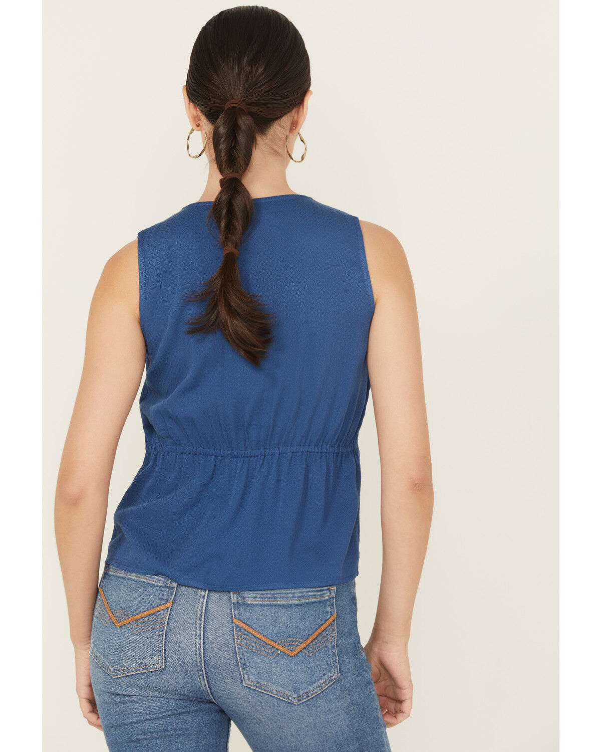 Idyllwind Women's Cedar Embroidered Tie-Front Sleeveless Top