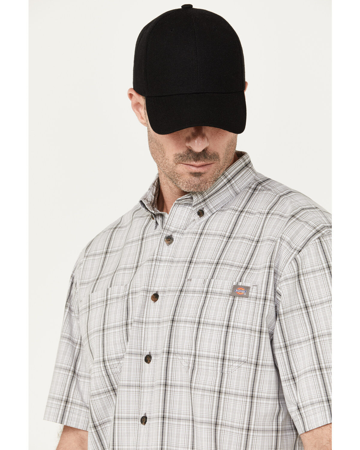 Dickies Men's Plaid Print Short Sleeve Button-Down Relaxed Fit Flex Work Shirt