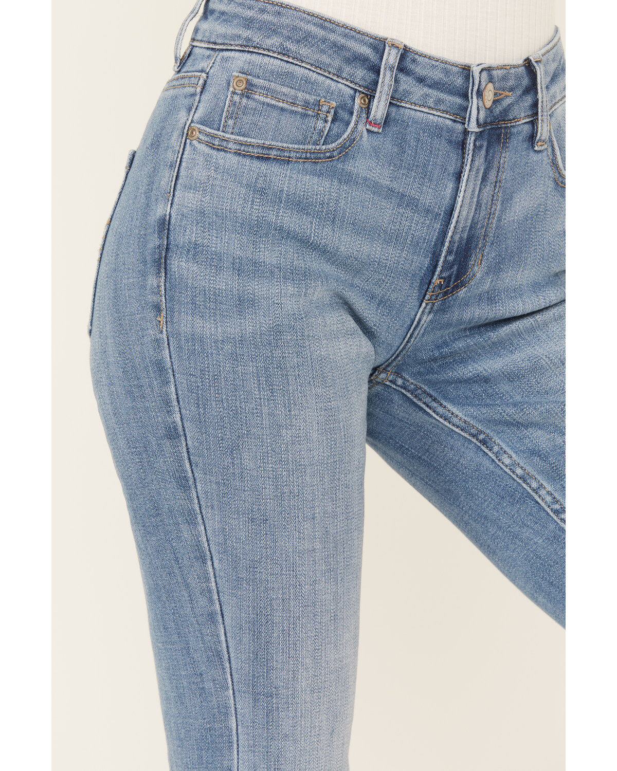 Idyllwind Women's Atwood Light Wash Rebel Mid Rise Stretch Bootcut Jeans