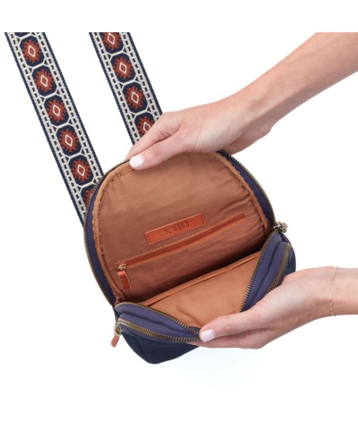 Hobo Women's Cass Sling Crossbody Bag