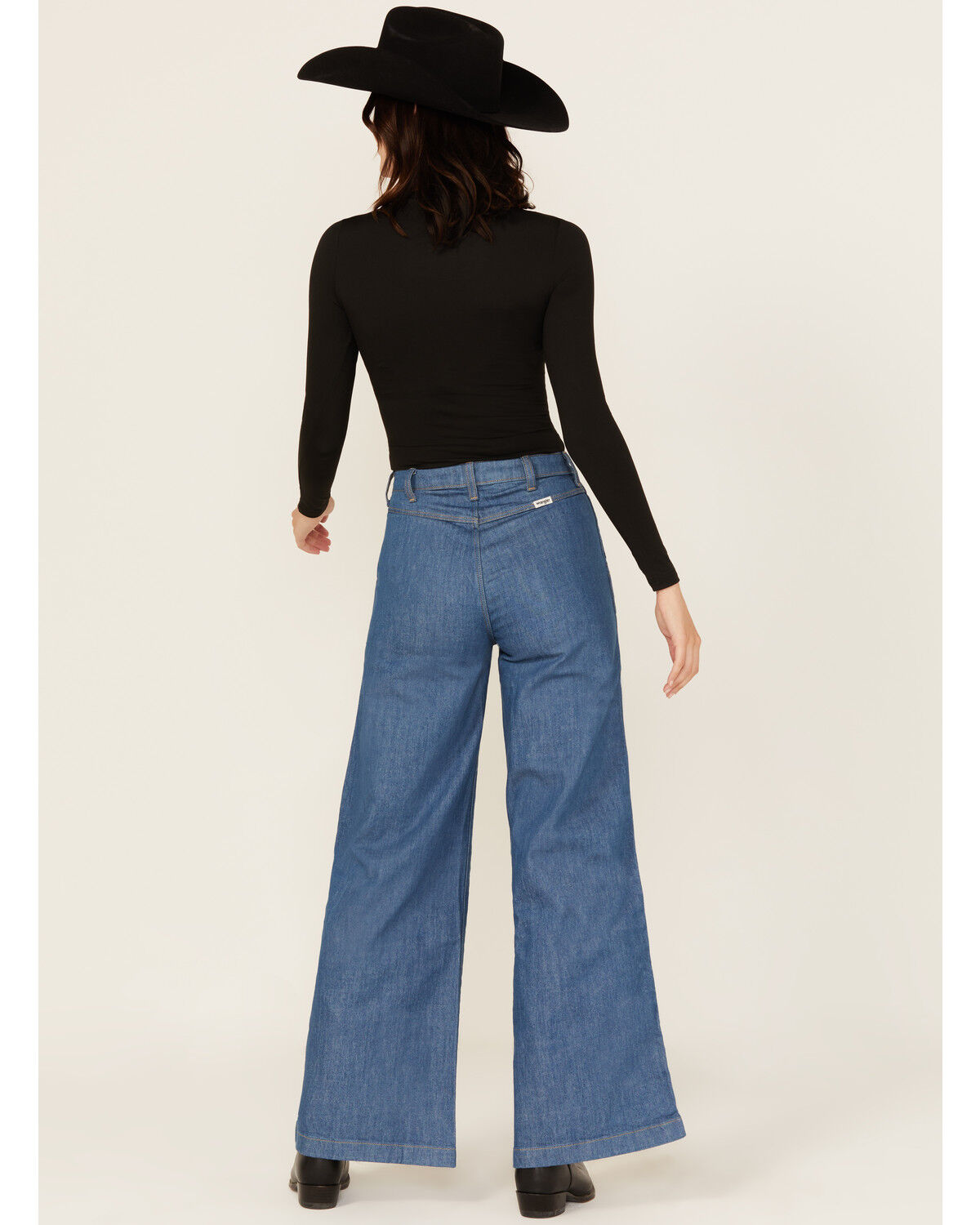 Wrangler Women's Medium Wash Original Rinse High Rise Trouser Stretch Denim Jeans