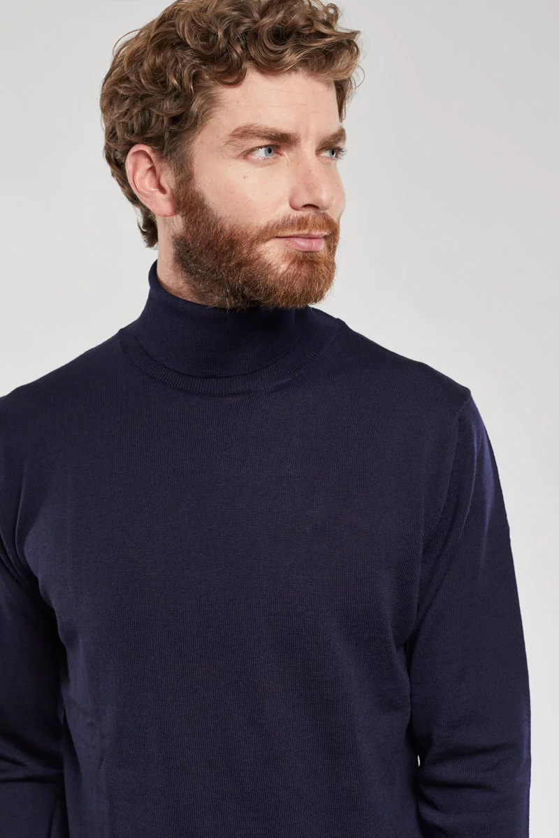 Pull col roulé
