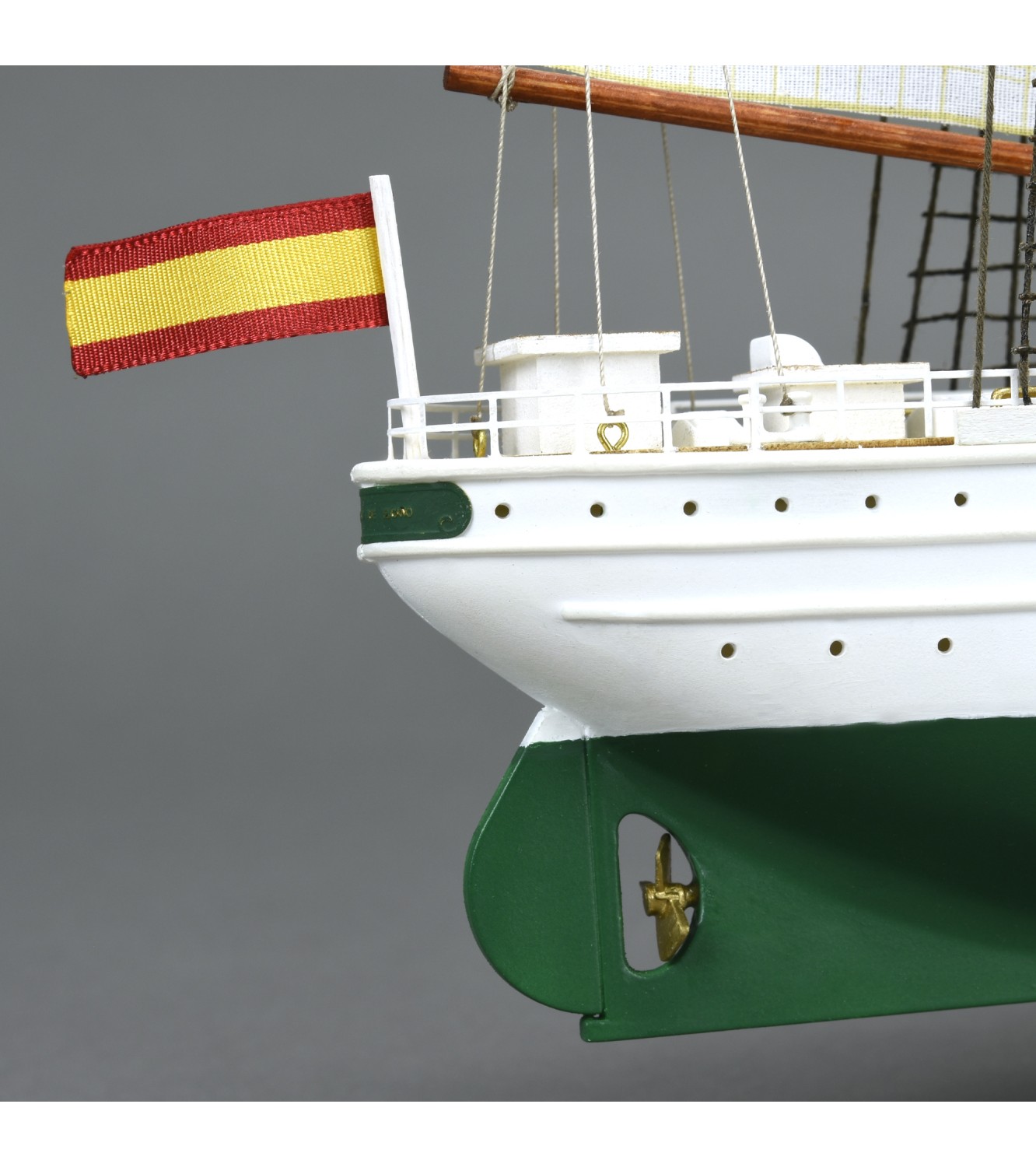 Training Ship Juan Sebastián Elcano & Esmeralda. 1:250 Wooden and Plastic Model Ship Kit
