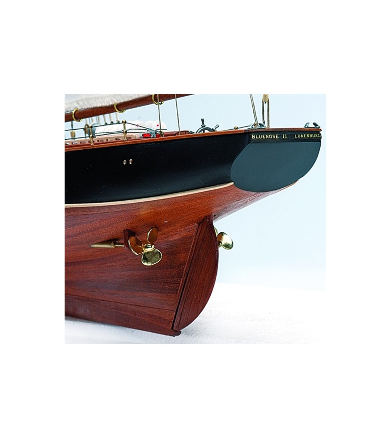 Fishing & Regattas Schooner Bluenose II. 1:75 Wooden Model Ship Kit