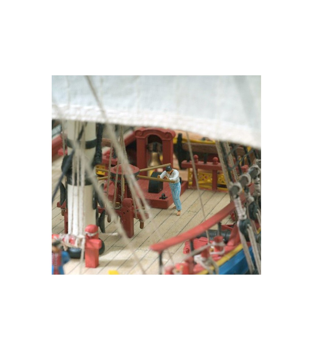 Frigate Hermione La Fayette. 1:89 Wooden Model Ship Kit