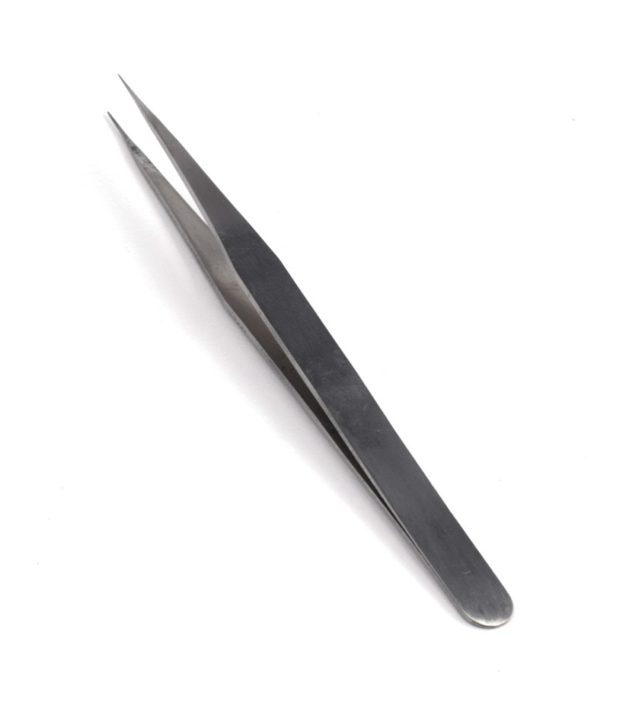 Straight and Precision Clamp for Model Making