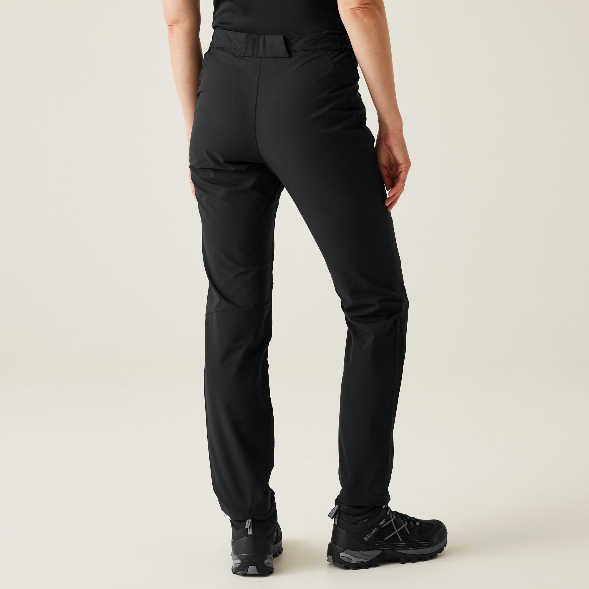 Women's Questra V Walking Trousers | Black