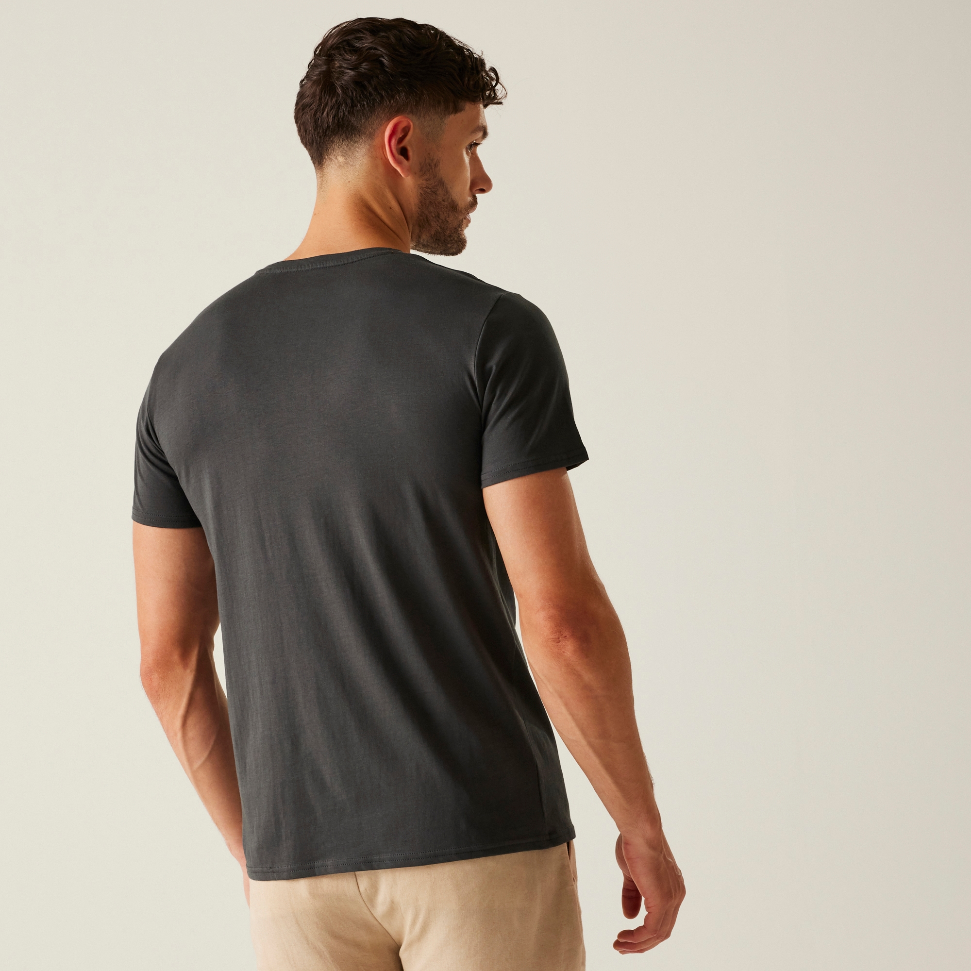 Men's Breezed V T-Shirt | Ash