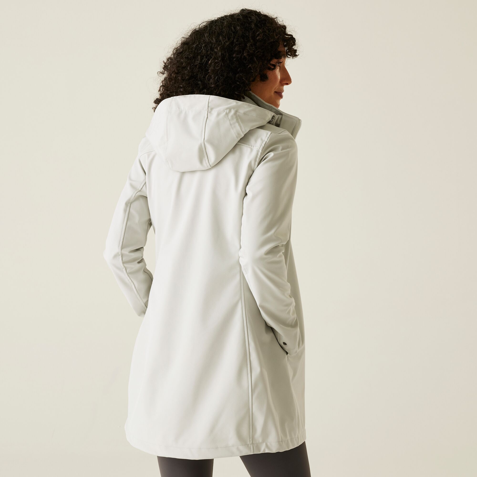 Women's Carisbrooke Softshell Jacket | Oyster Mushroom Wisteria