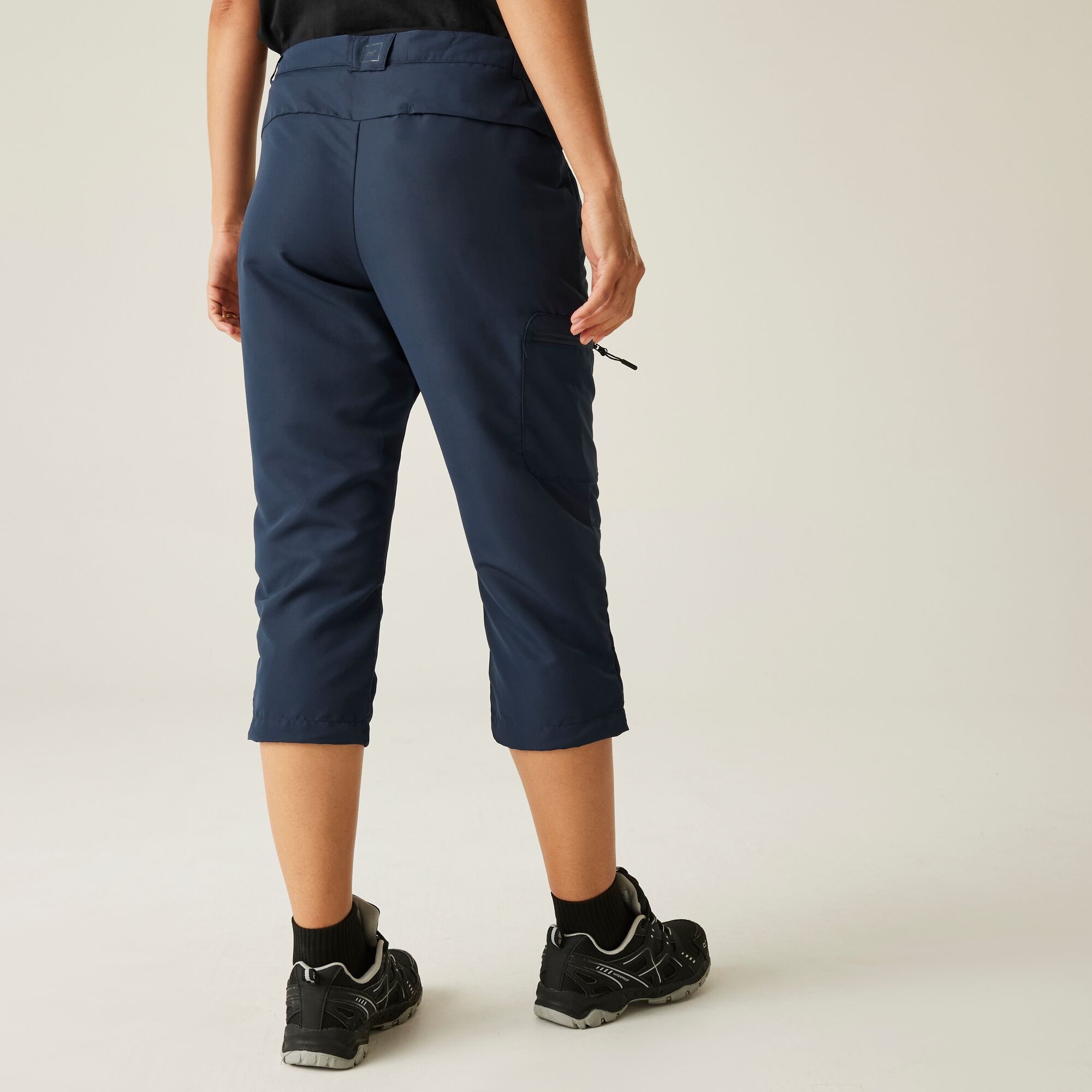 Women's Chaska III Capri Walking Trousers | Navy