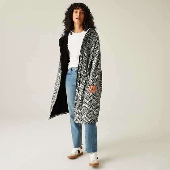 Orla Kiely Waterproof Changing Robe | Jasmine Flower Black
