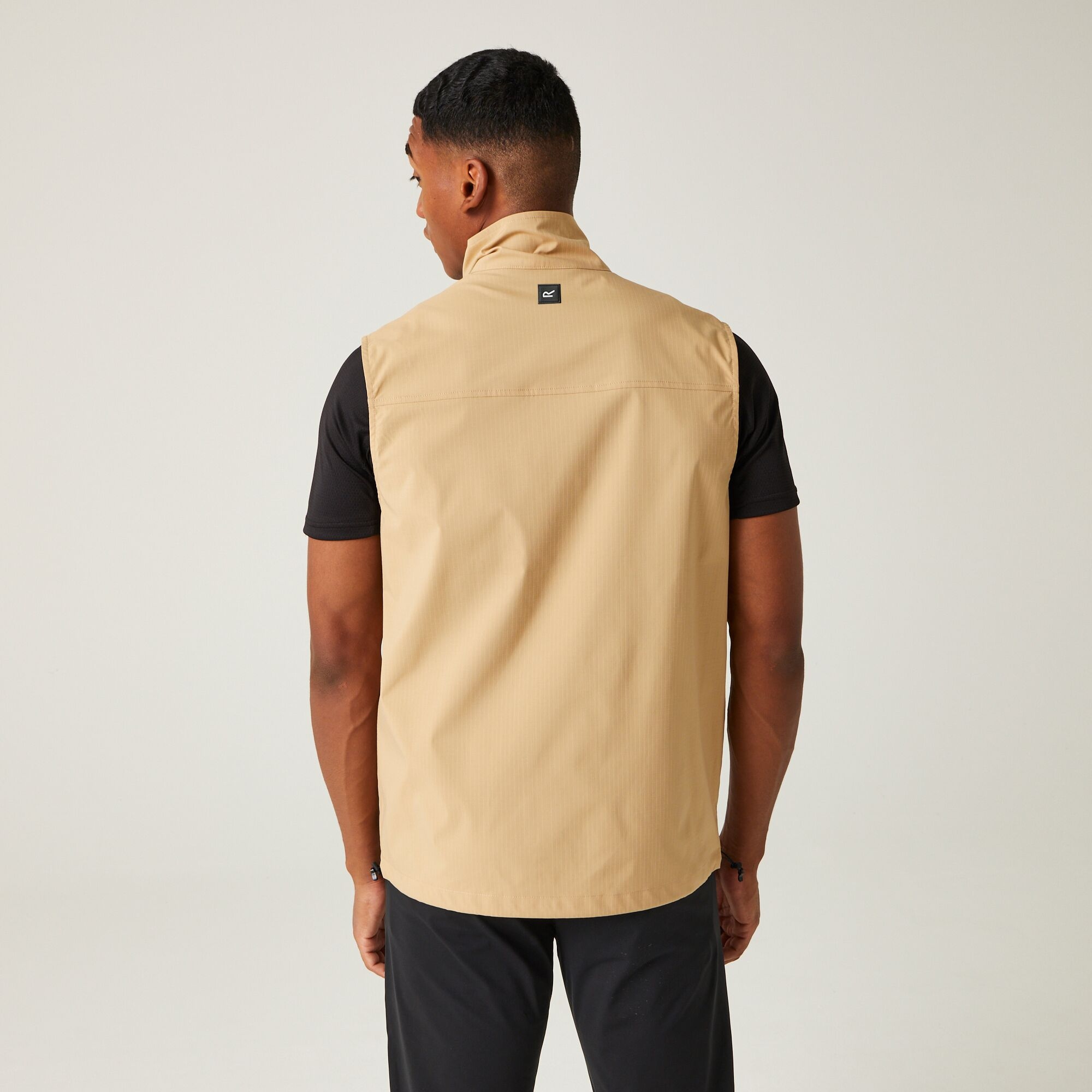 Men's Insect-Repellent Light Pack Away Gilet | Oat