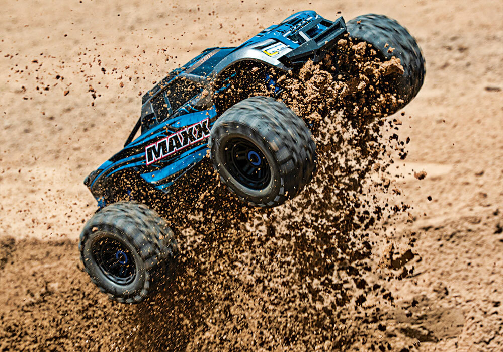 Traxxas Maxx 4S RTR 4x4 RC Monster Truck LiPo Combo Package