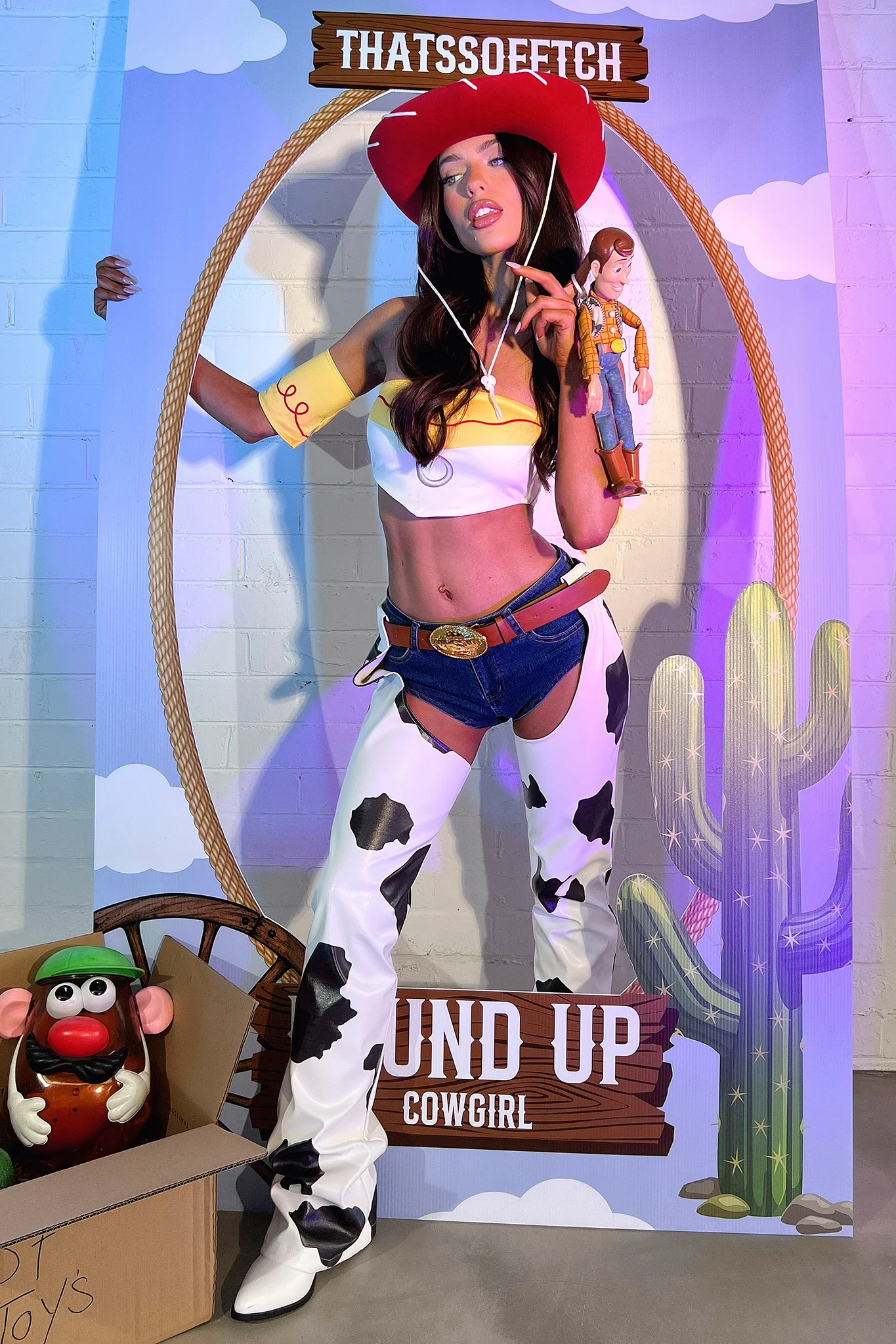 Round Up Crop - White