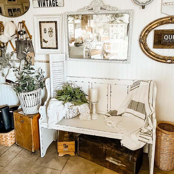 Distressed Ivory Pew Bench