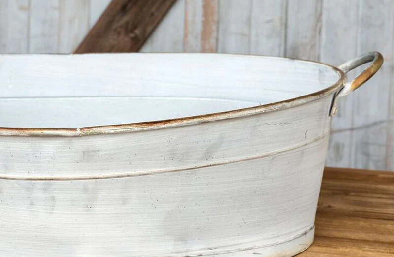 *HUUUGE* Oval Farm Tub