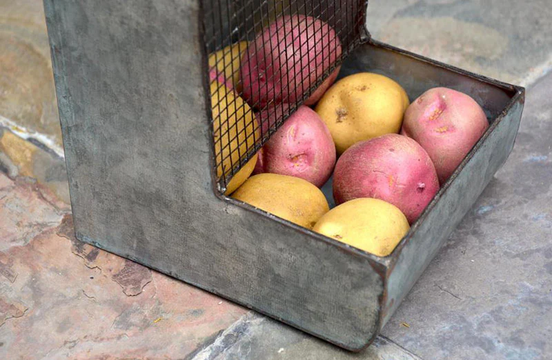Large Metal Screen Front Dispensary