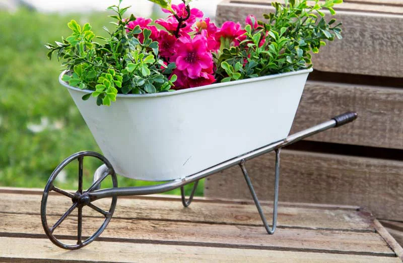 Enamel Tabletop Wheelbarrow Decor