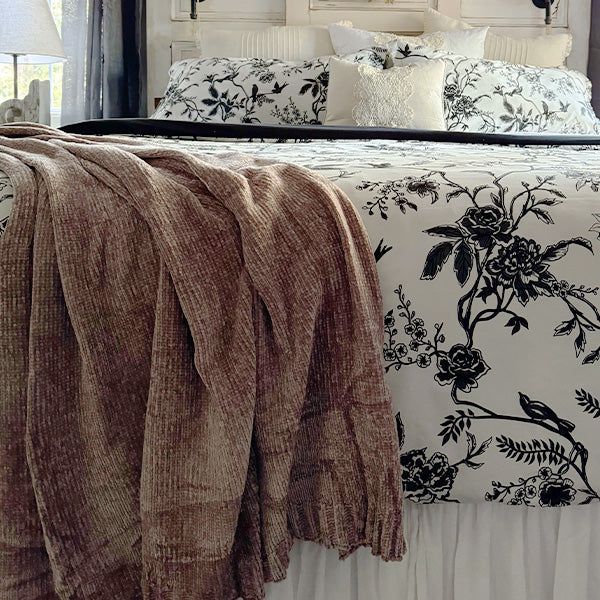 Chenille Luxe Border Throw Blanket