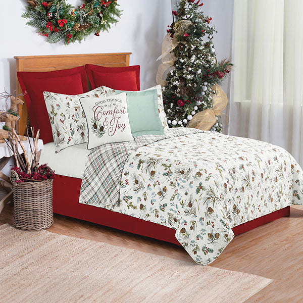 Holly Reversible Quilt Set, Choose Your Size