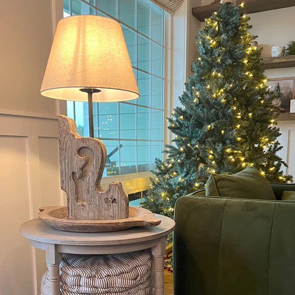 Distressed Chunky Corbel Vintage Table Lamp