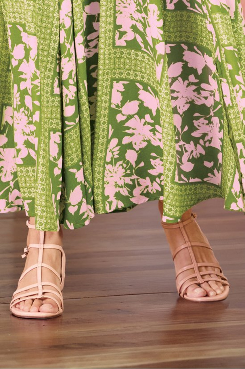 Seychelles Luxurious Strappy Sandal1351