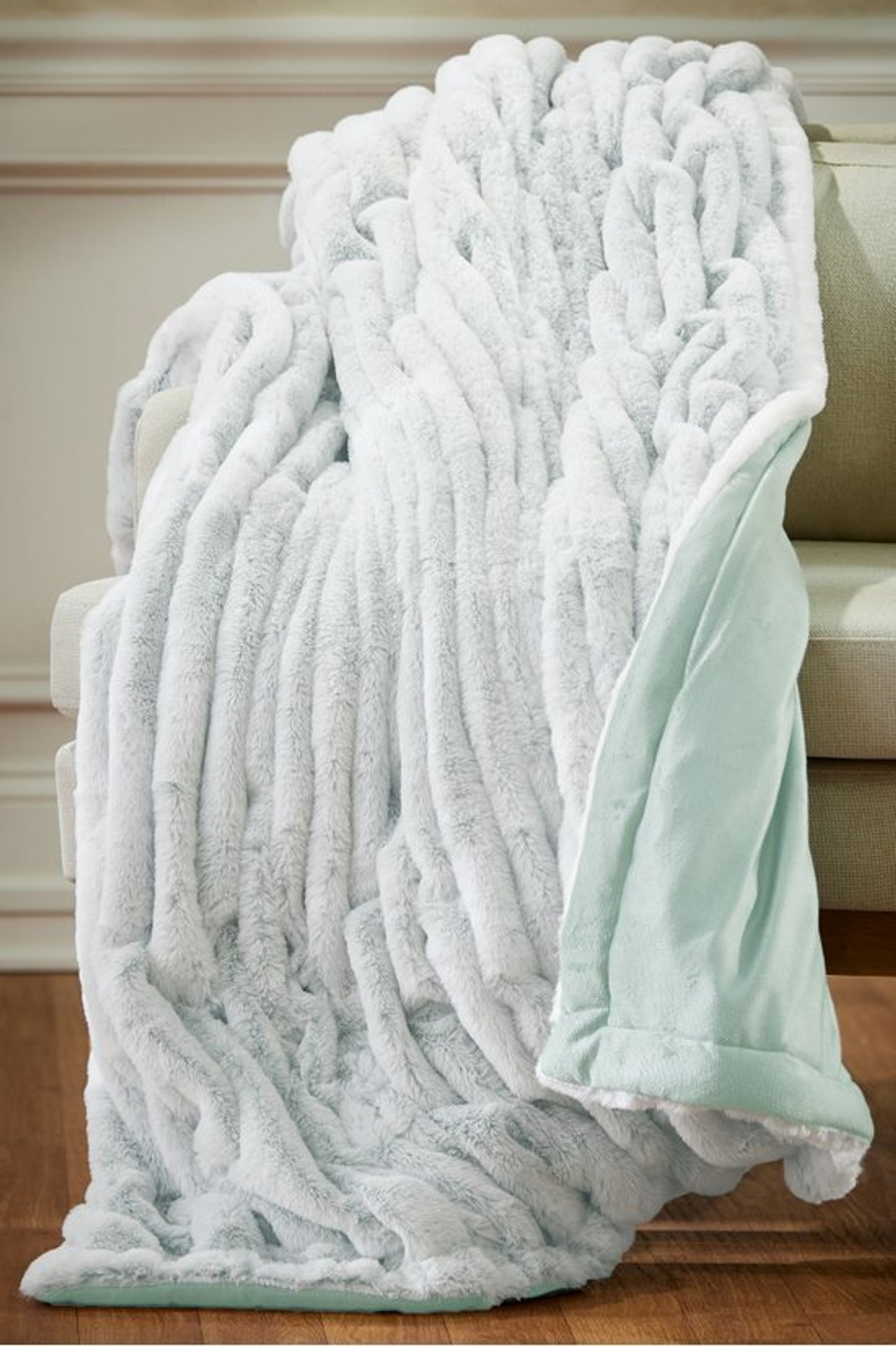 La Parisienne Faux Fur Throw