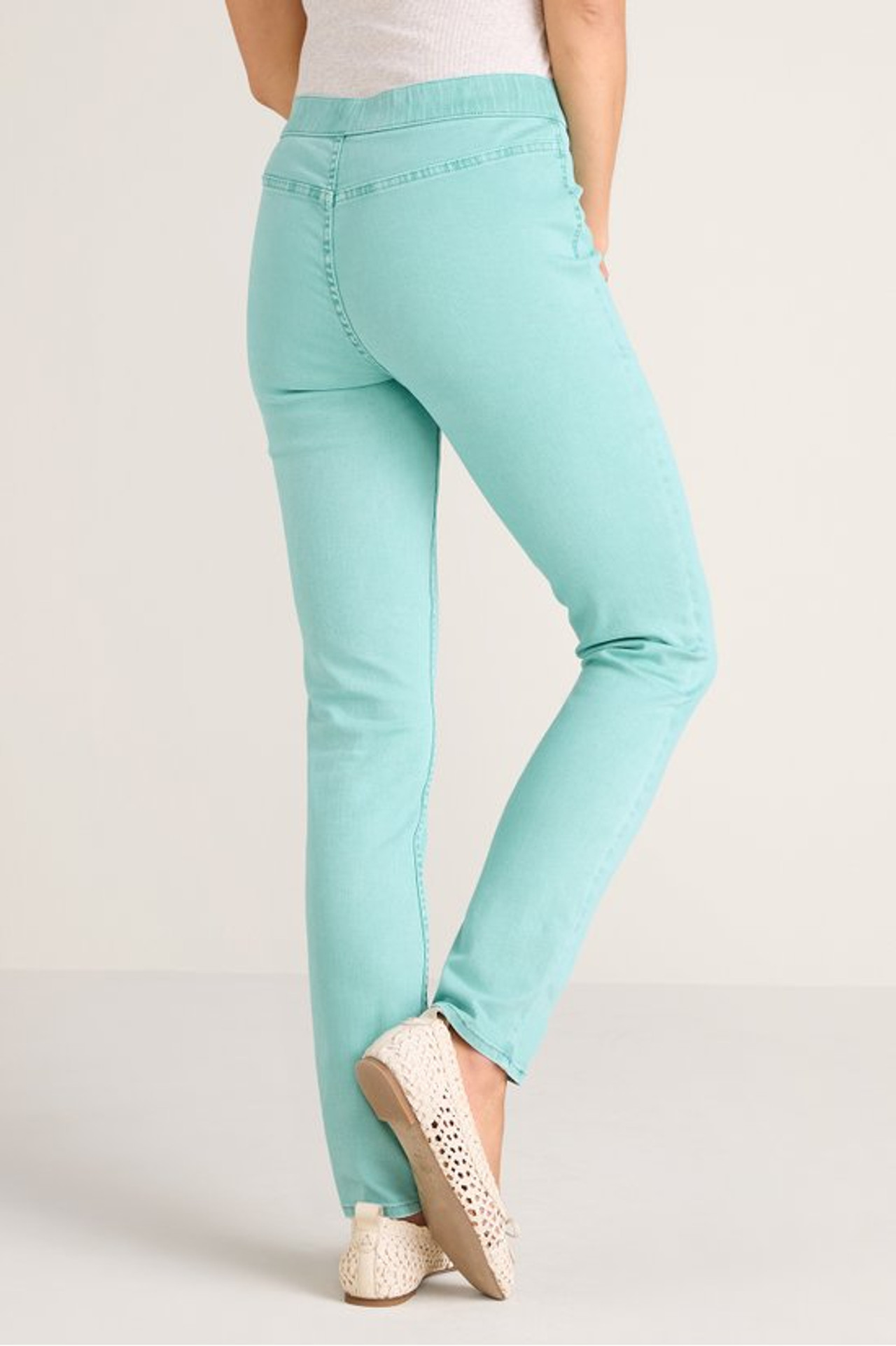 Ultimate Denim Pull-On Slim Leg Jeans1146