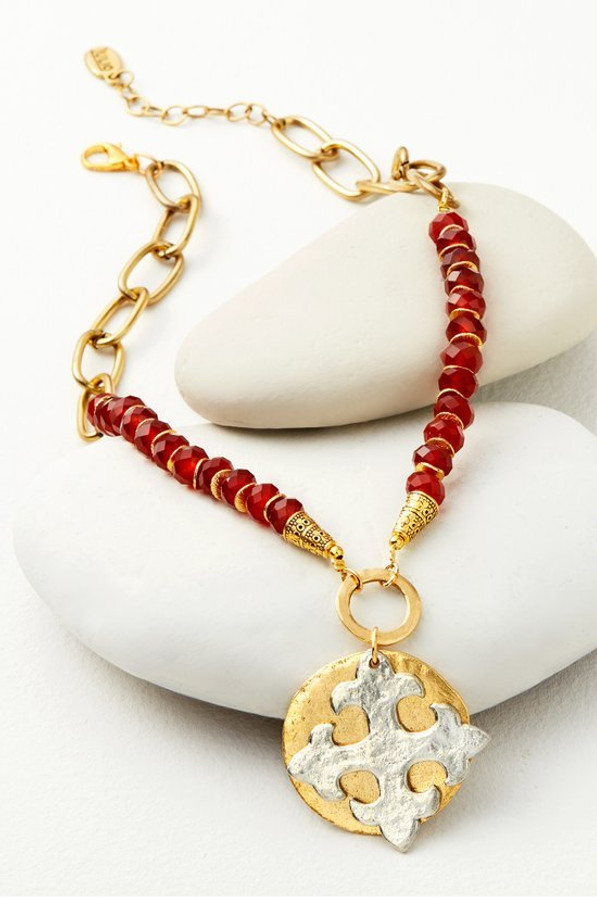 Melona Pendant Necklace