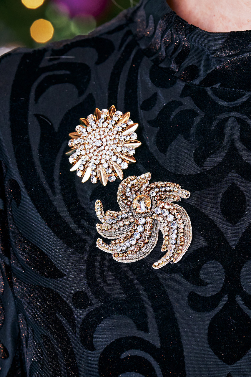 Swirl Around Burst Brooch