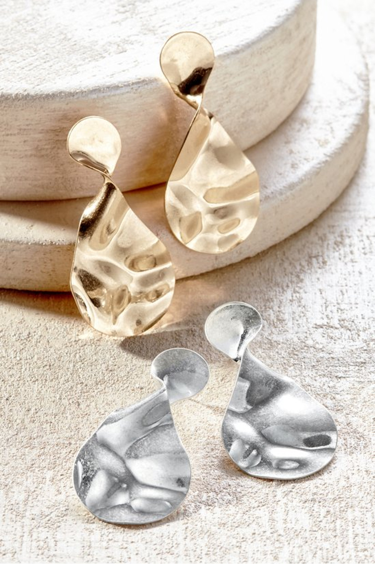 Nisa Twist Earring
