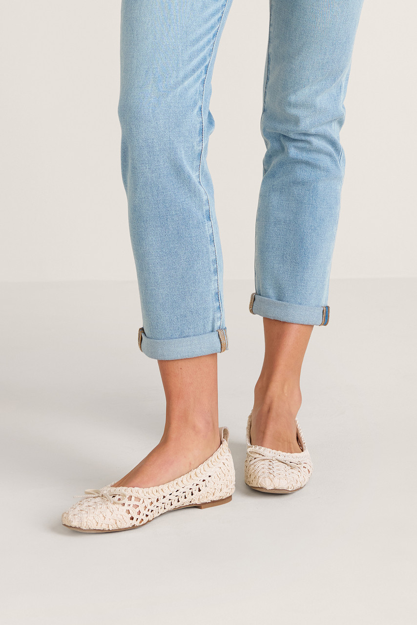 Kelsi Dagger Frankie Crochet Flats