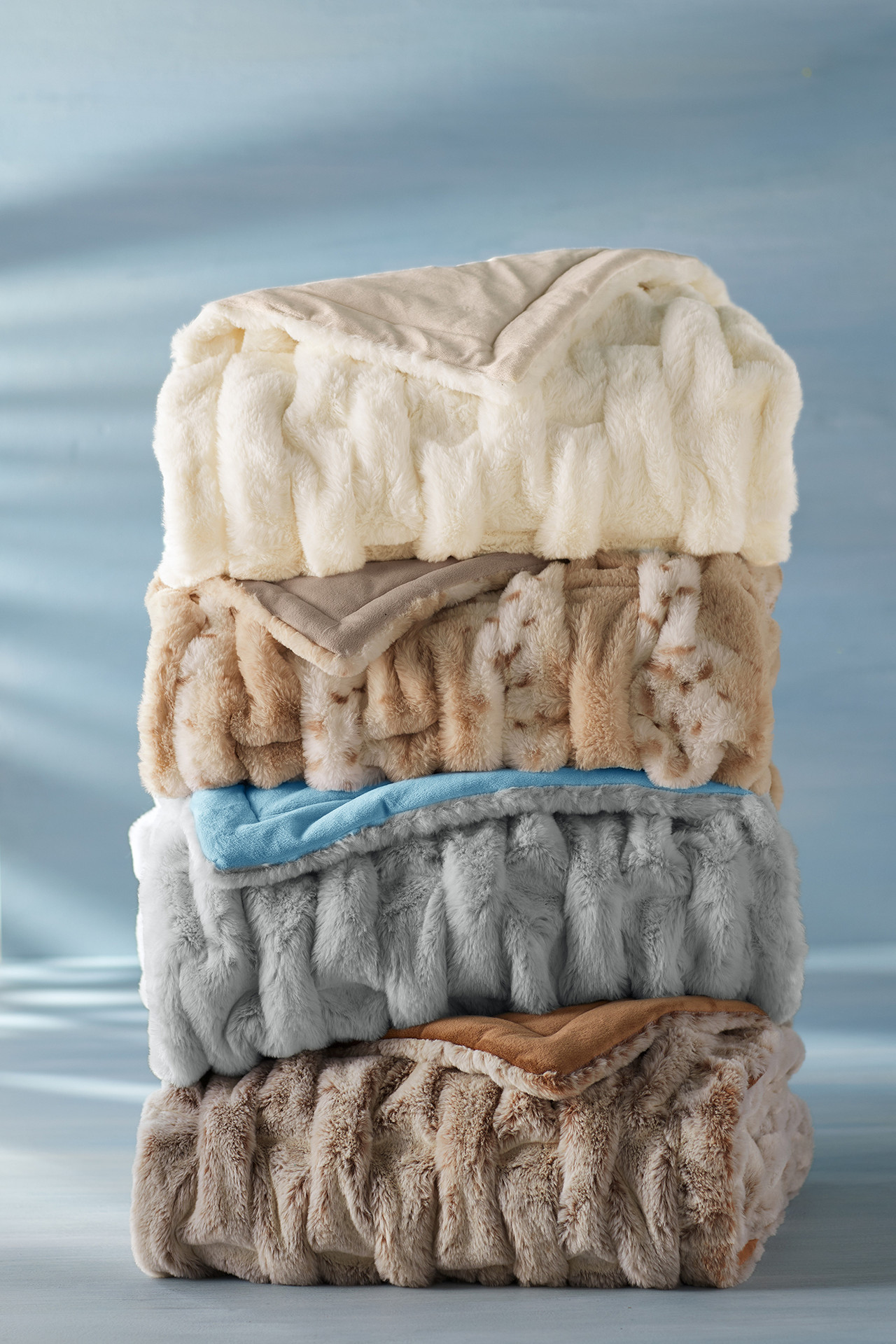 La Parisienne Faux Fur Throw