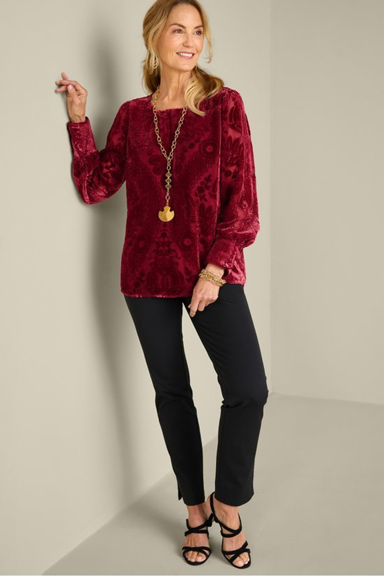 Vanetta Velvet Top   2228