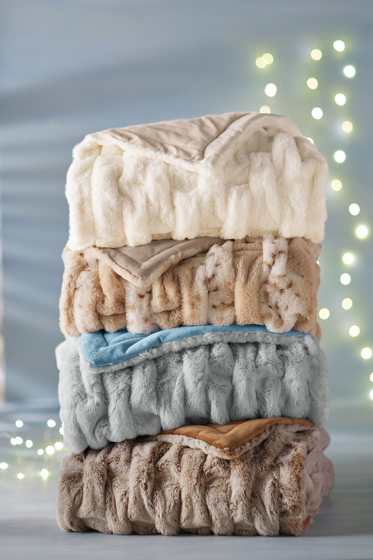 La Parisienne Faux Fur Throw