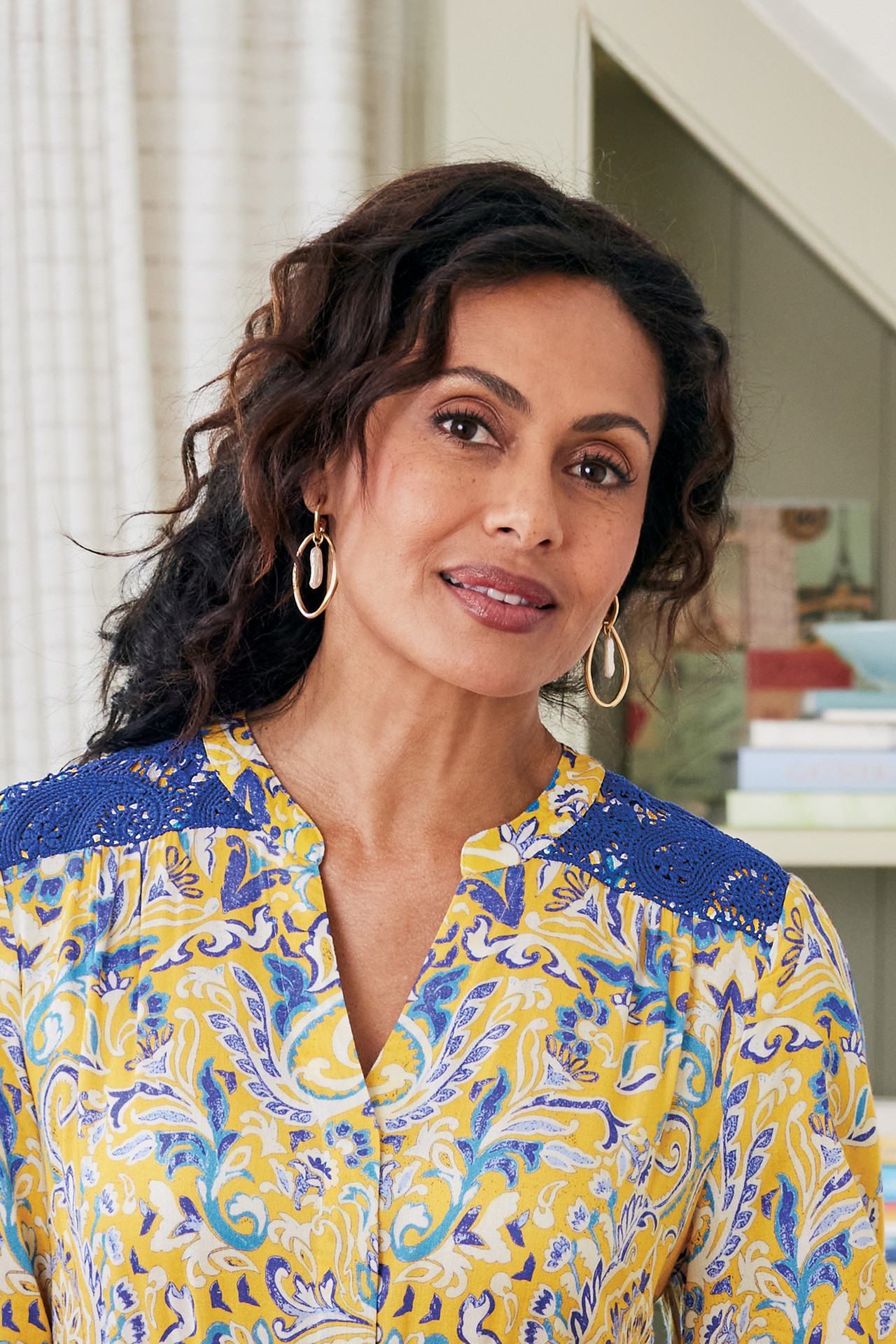 Dora Hoop Pearl Earring