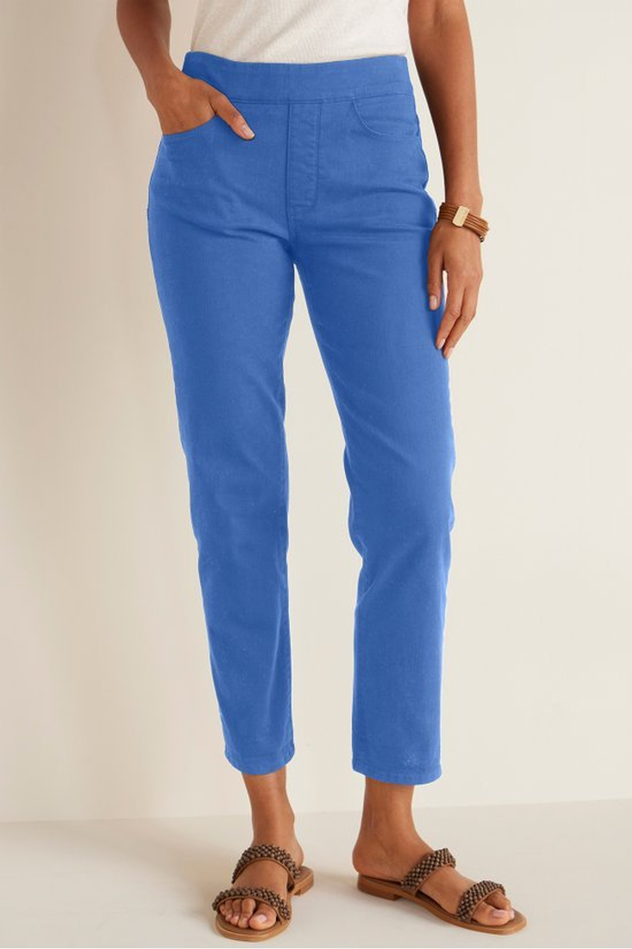 The Ultimate Denim Pull-On Crop