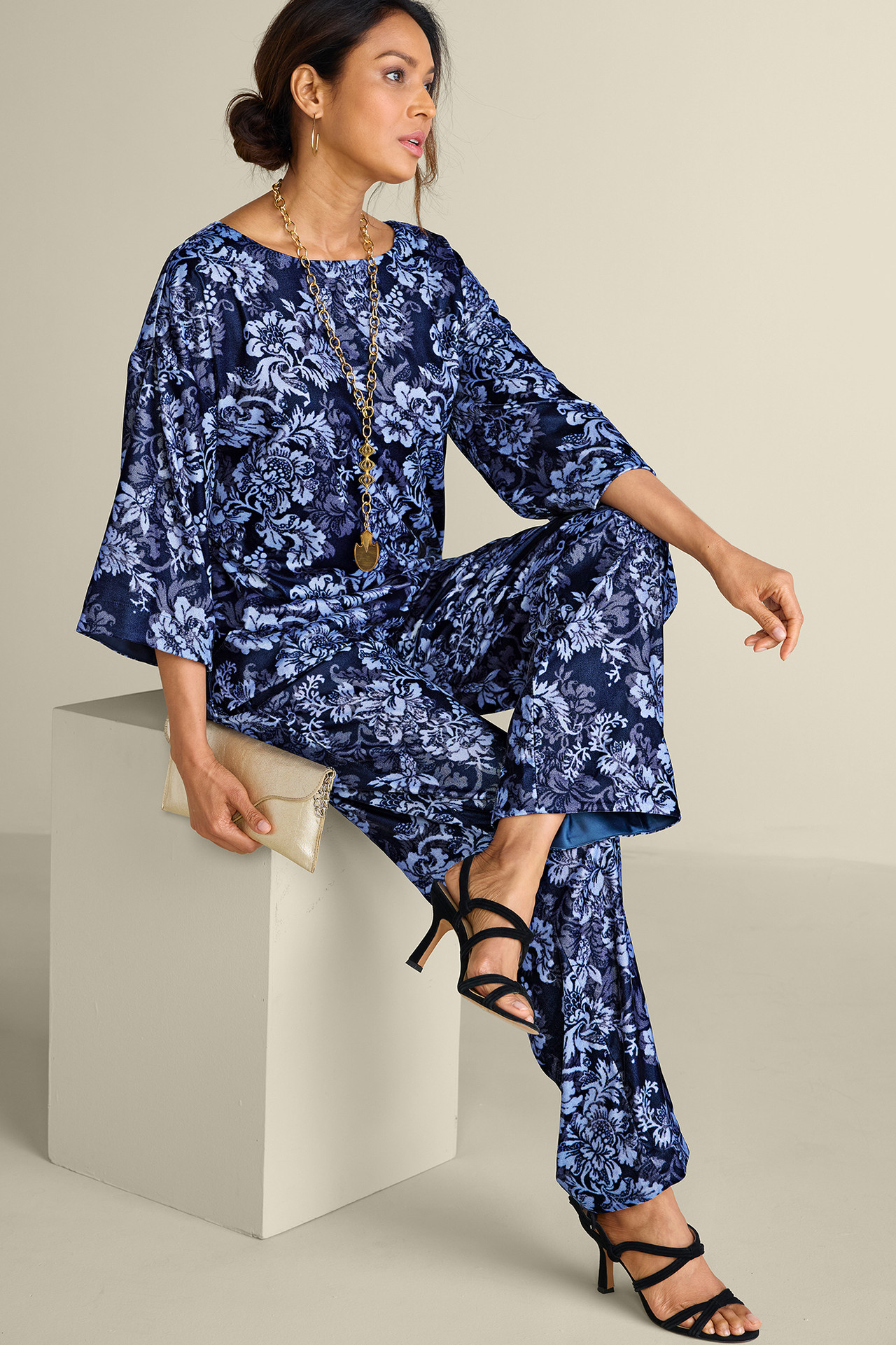 Aria Velvet Wide Leg Pants