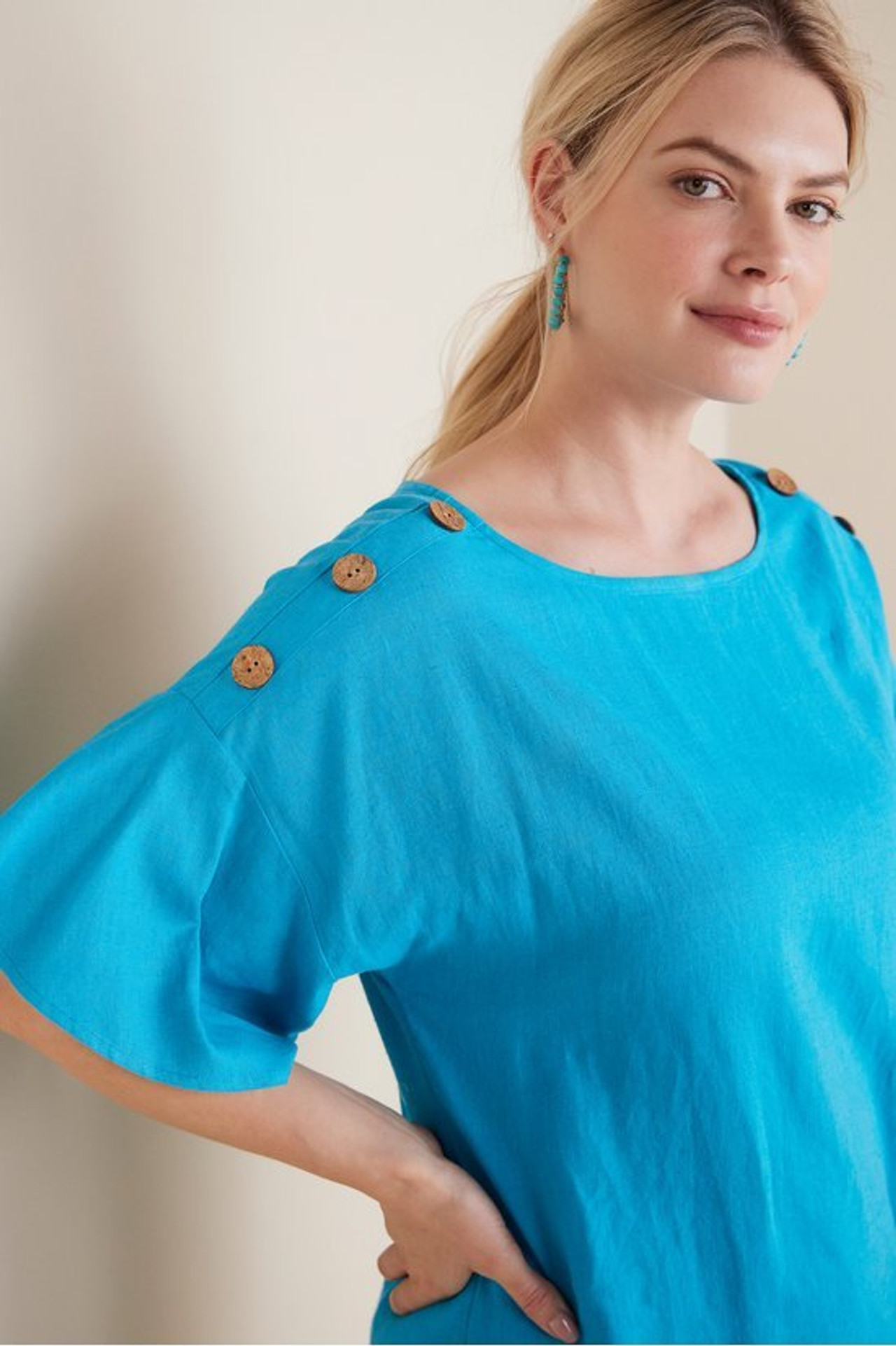 Andrea Linen Blend Pullover