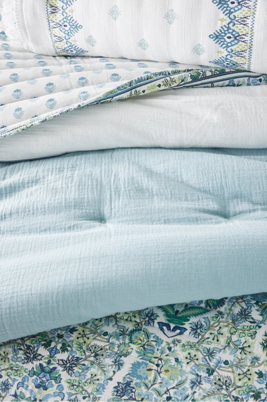 Margo Iris Reversible Printed Quilt