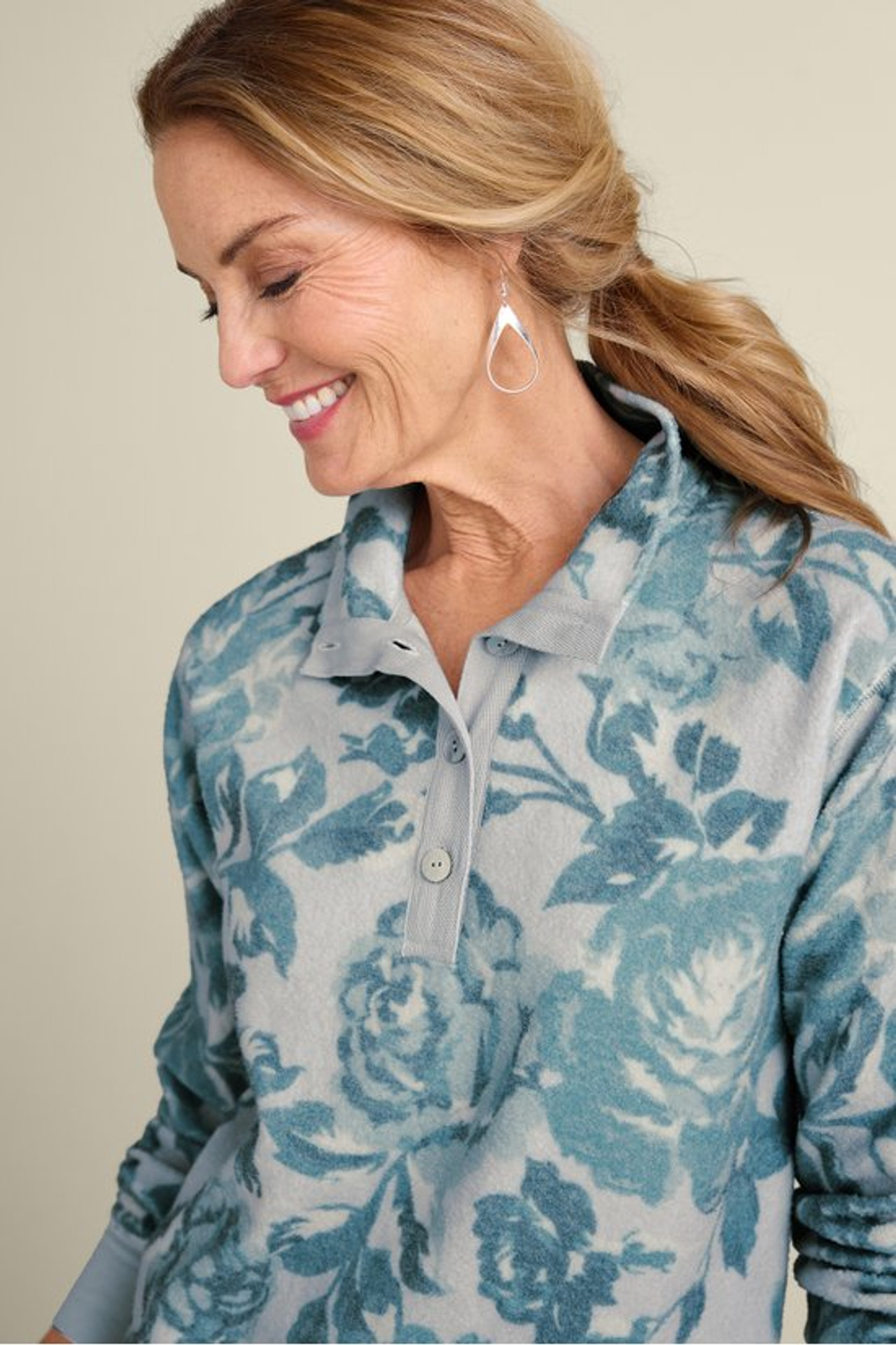 Cuddle Pullover   2251