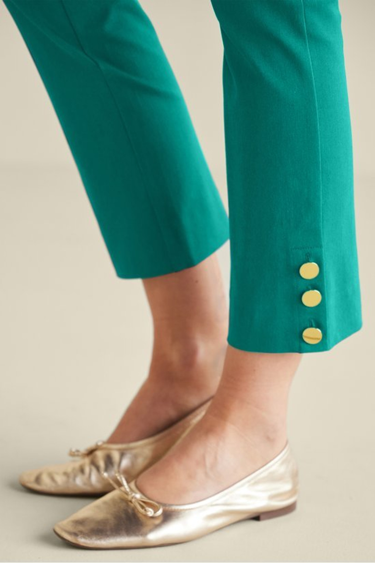 SoftEssential™ SUPERLA Slim Leg Crop Pants1194