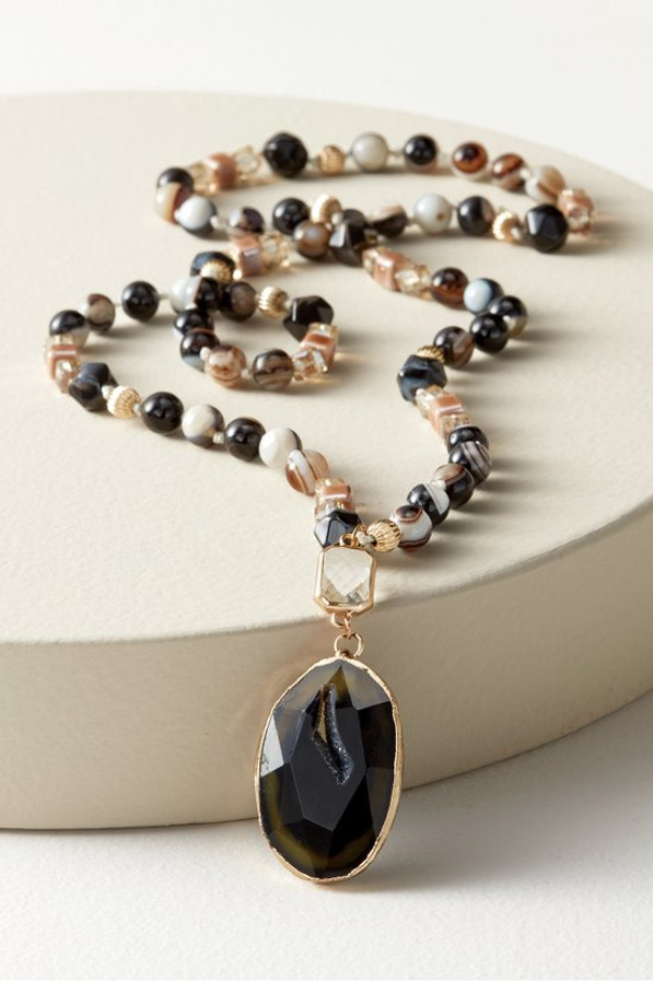 Layla Pendant Necklace