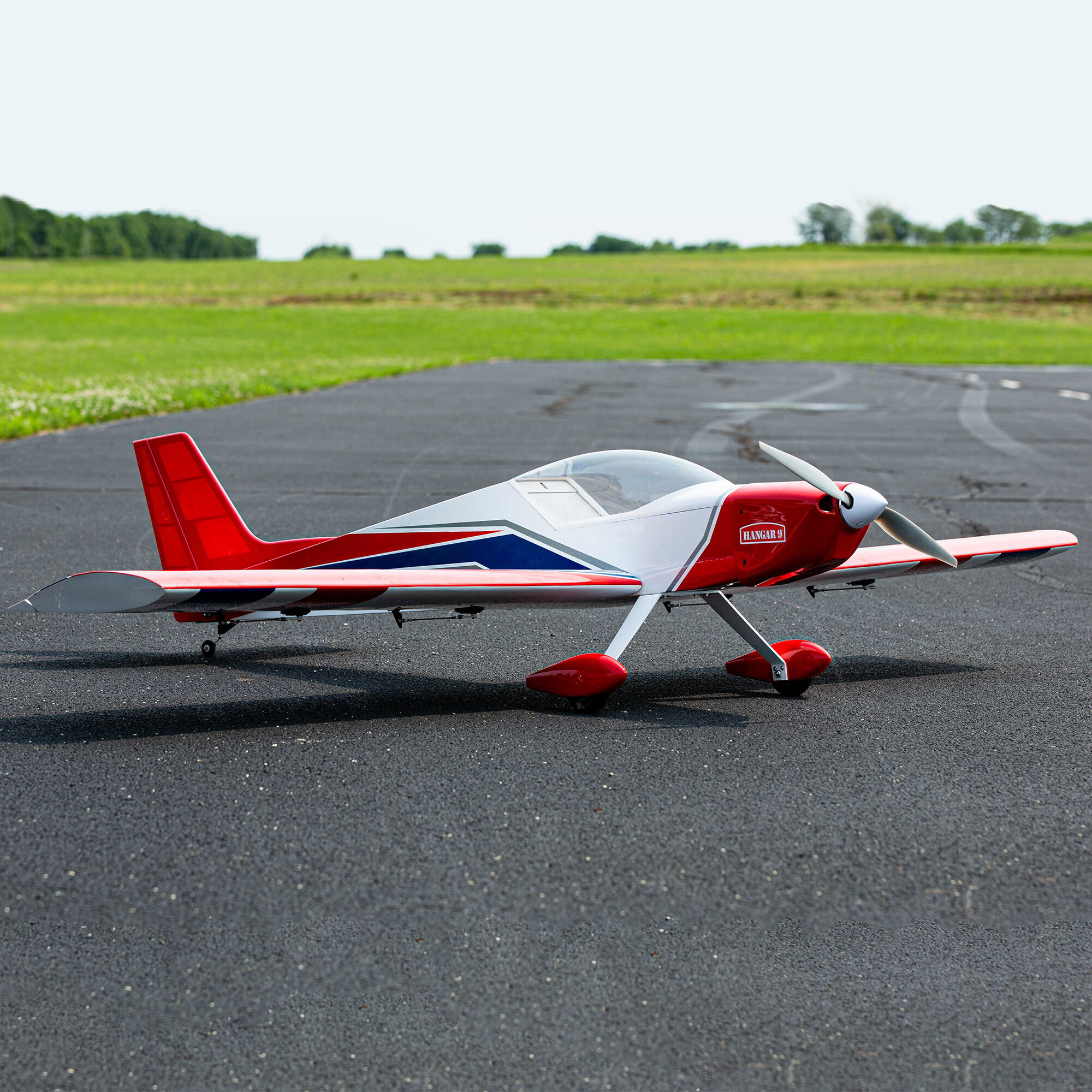 Hangar 9 Tiger 30cc ARF, 90"